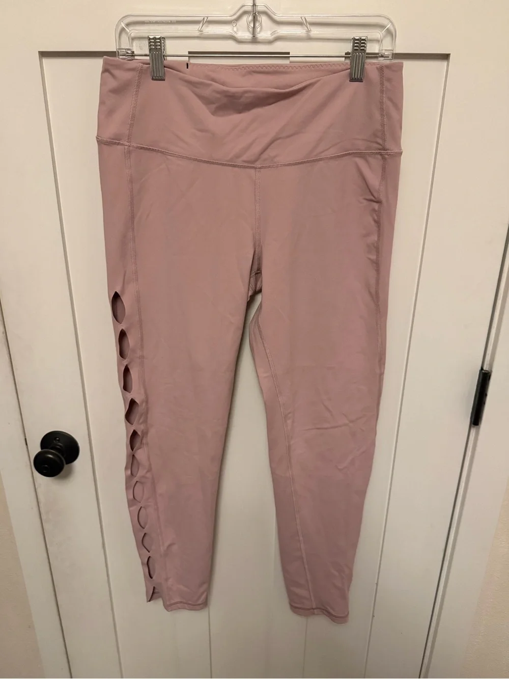 Victoria Sport Knockout By Victorias Secret Cut-Out Tight/Legging Size L Pink